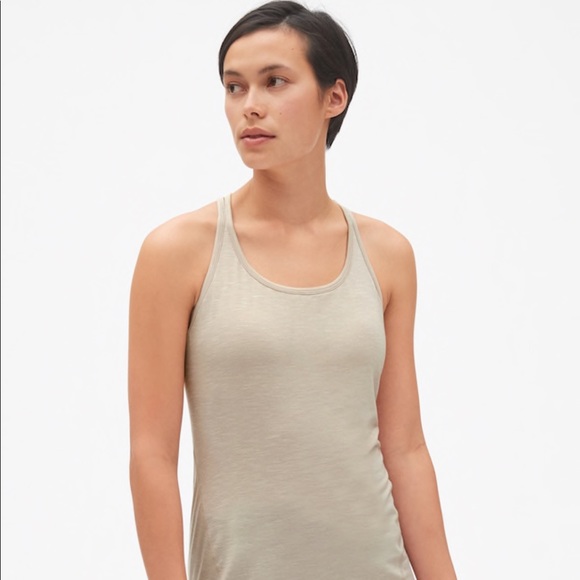GAP Other - Gapfit Breathe active tank with built in bra